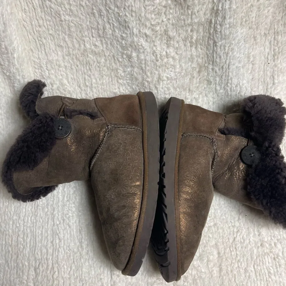 UGG Metallic Brown Shearling Boots Baley button sheepskin lining SZ8